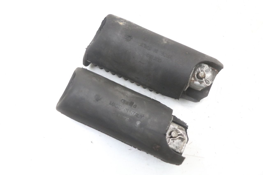 photo de PAIR REAR FOOTRESTS APRILIA SCARABEO GT 125 (1999 - 2007) - Technical close-up