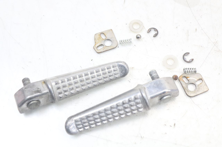 photo de PAIR REAR FOOTRESTS MASAI SCRAMBLER SPORT 125 (2021 - 2025) - Component detail