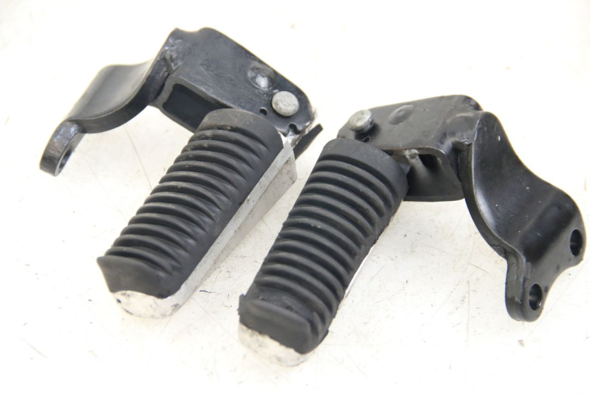 photo de PAIR REAR FOOTRESTS MBK SKYCRUISER 125 (2006 - 2009) - Component detail