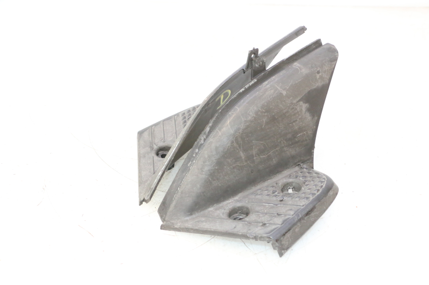 photo de PAIR REAR FOOTRESTS YAMAHA SLIDER 50 (1999 - 2004) - Component detail