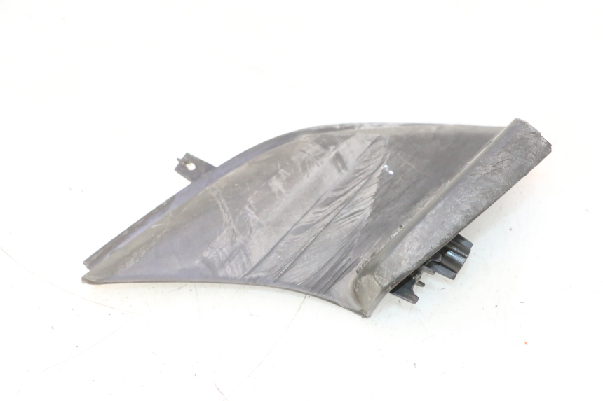 photo de PAIR REAR FOOTRESTS YAMAHA SLIDER 50 (1999 - 2004) - Zoom on usage condition