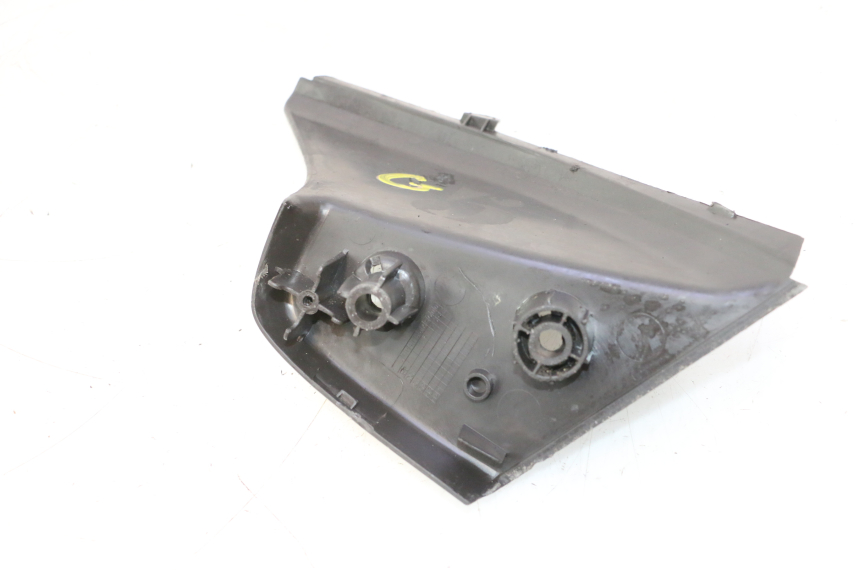 photo de PAIR REAR FOOTRESTS YAMAHA SLIDER 50 (1999 - 2004) - Technical close-up