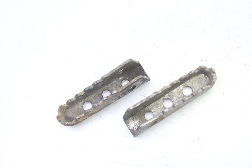 photo de PAIR OF REAR FOOTRESTS GILERA SMT SUPERMOTARD 50 (2009 - 2017) - Component detail