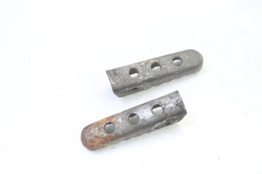 photo de PAIR OF REAR FOOTRESTS GILERA SMT SUPERMOTARD 50 (2009 - 2017) - Technical close-up