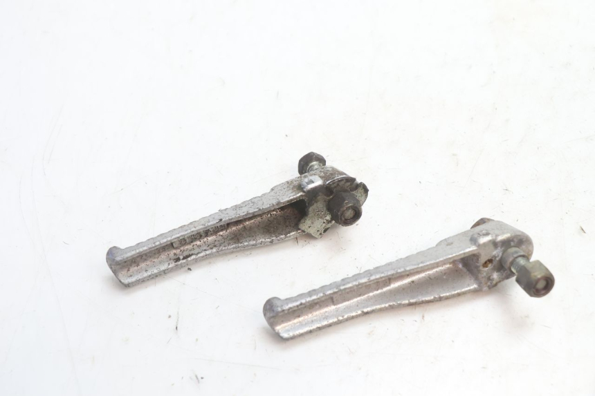 photo de PAIR OF REAR FOOTRESTS PEUGEOT SPEEDFIGHT LC 50 (1996 - 2002) - Technical close-up