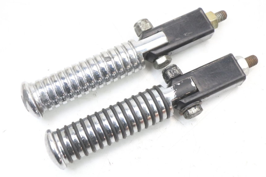 photo de PAIR REAR FOOTRESTS HARLEY DAVIDSON SPORTSTER XL CUSTOM 1200 (2003 - 2004) - Main view