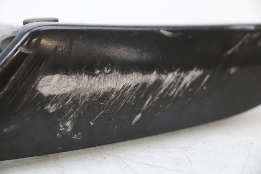 photo de PAIR OF REAR FOOTRESTS APRILIA SR 2T 50 (2018 - 2022) - Technical close-up