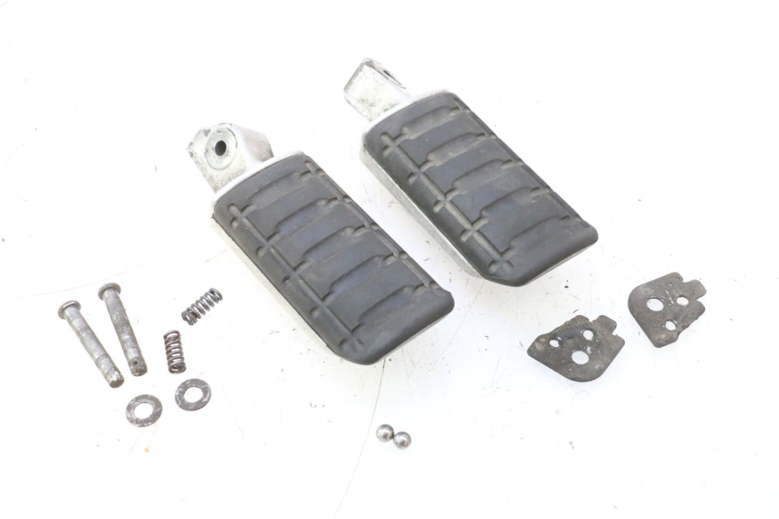 photo de PAIR REAR FOOTRESTS HONDA ST PAN EUROPEAN 1100 (1990 - 2002) - Markings and original references
