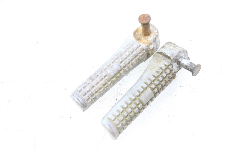 photo de PAIR REAR FOOTRESTS GILERA STALKER 50 (2004 - 2014) - Zoom on usage condition