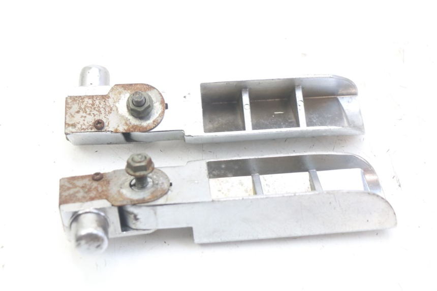 photo de PAIR REAR FOOTRESTS RAZZO STEED 125 (2012 - 2018) - Component detail