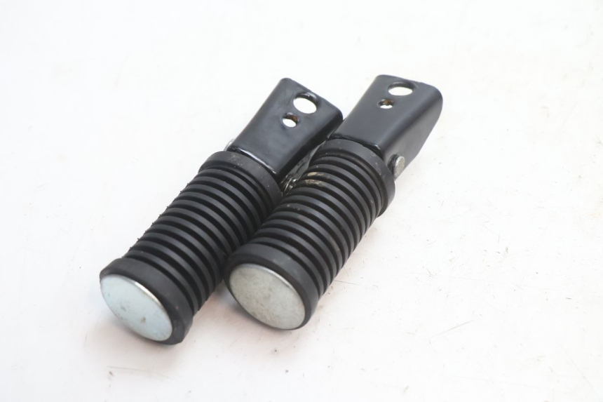 photo de PAIR REAR FOOTRESTS YAMASAKI STREET 50 (2013 - 2018) - Main view