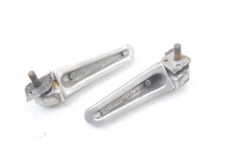 photo de PAIR OF REAR FOOTRESTS SUZUKI SV S 650 (1999 - 2002) - Alternative perspective