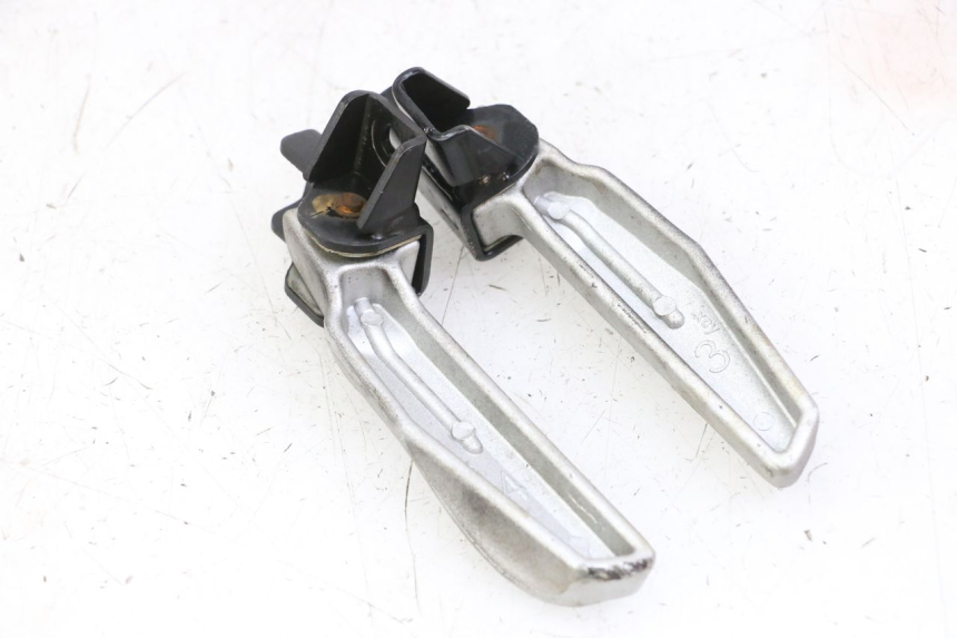 photo de PAIR REAR FOOTRESTS SYM FIDDLE 3 III 50 (2014 - 2020) - Technical close-up