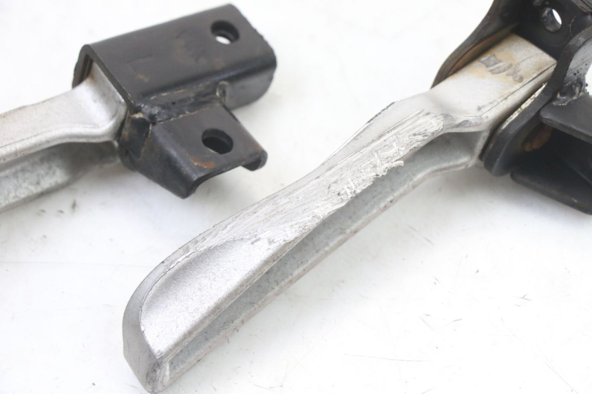 photo de PAIR OF REAR FOOTRESTS SYM JET 14 4T 50 (2018 - 2022) - Product overview