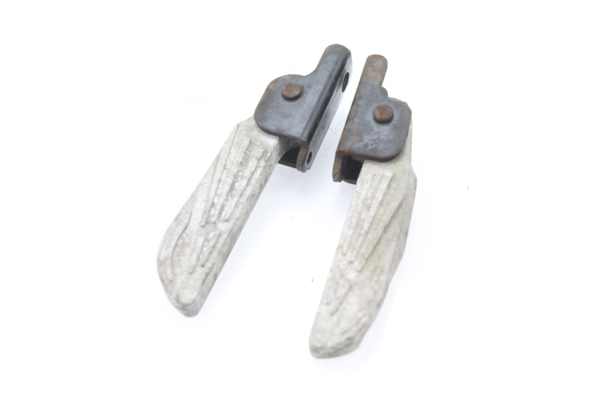 photo de PAIR REAR FOOTRESTS SYM TONIK 125 (2010 - 2014) - Alternative perspective