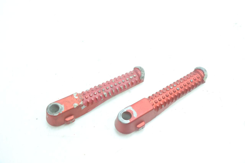 photo de PAIR OF REAR FOOTRESTS PEUGEOT TREKKER 50 (1995 - 2004) - Component detail