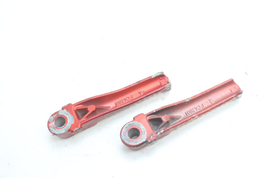 photo de PAIR OF REAR FOOTRESTS PEUGEOT TREKKER 50 (1995 - 2004) - Technical close-up