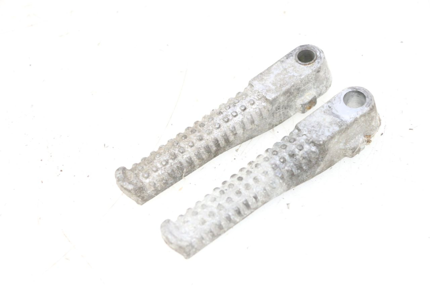 photo de PAIR OF REAR FOOTRESTS PEUGEOT TREKKER 50 (1995 - 2004) - Main view