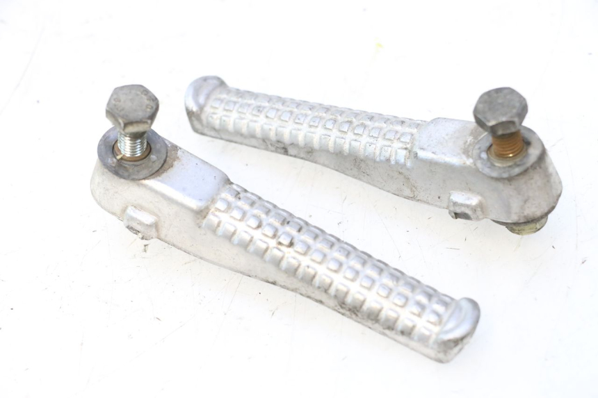 photo de PAIR OF REAR FOOTRESTS PEUGEOT TREKKER 50 (1995 - 2004) - Main view