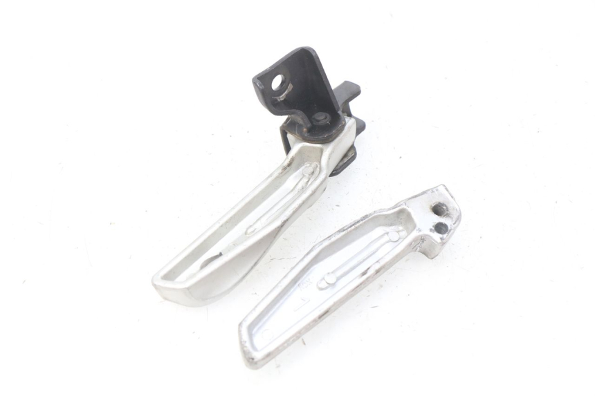 photo de PAIR OF REAR FOOTRESTS PEUGEOT TWEET 4T 50 (2018 - 2022) - Technical close-up