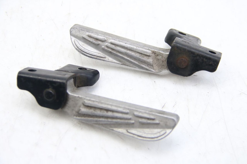 photo de PAIR OF REAR FOOTRESTS PEUGEOT TWEET 4T 50 (2010 - 2014) - Main view