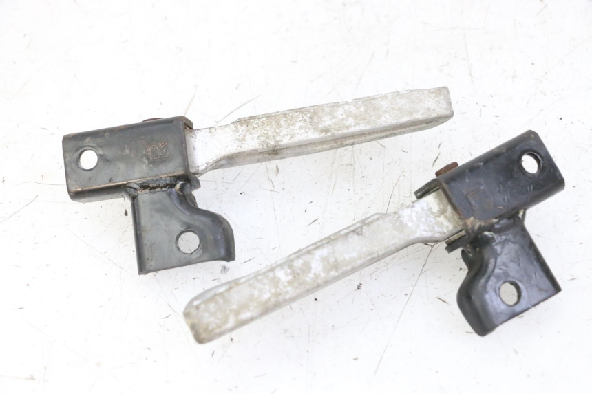 photo de PAIR REAR FOOTRESTS PEUGEOT TWEET 4T 50 (2014 - 2019) - Component detail