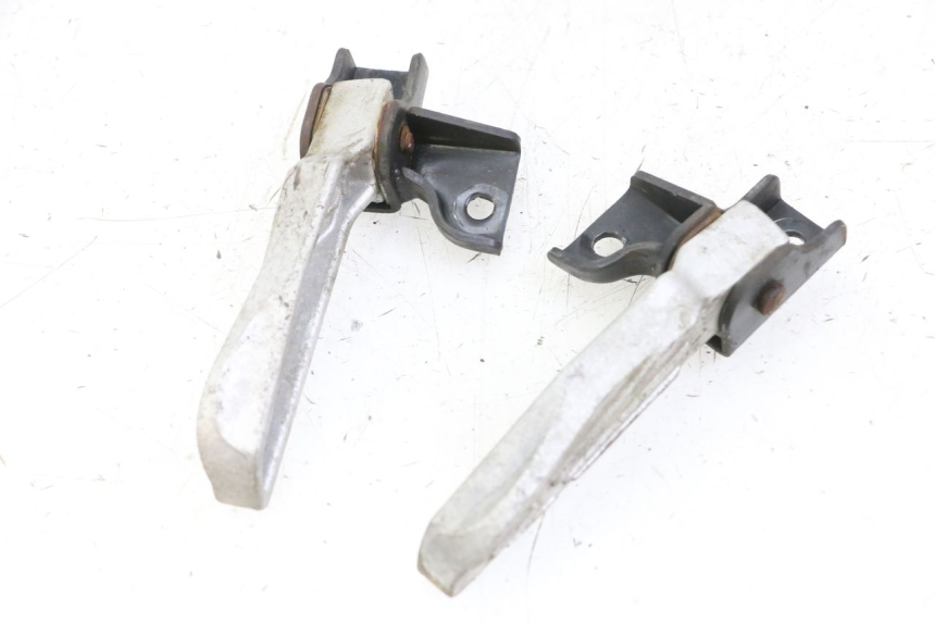 photo de PAIR REAR FOOTRESTS PEUGEOT TWEET 4T 50 (2014 - 2019) - Technical close-up