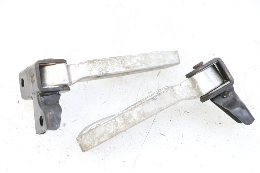 photo de PAIR REAR FOOTRESTS PEUGEOT TWEET 4T 50 (2014 - 2019) - Fixing points details