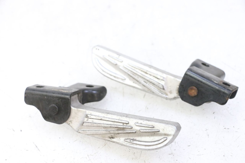 photo de PAIR OF REAR FOOTRESTS PEUGEOT TWEET 4T 50 (2018 - 2022) - Main view