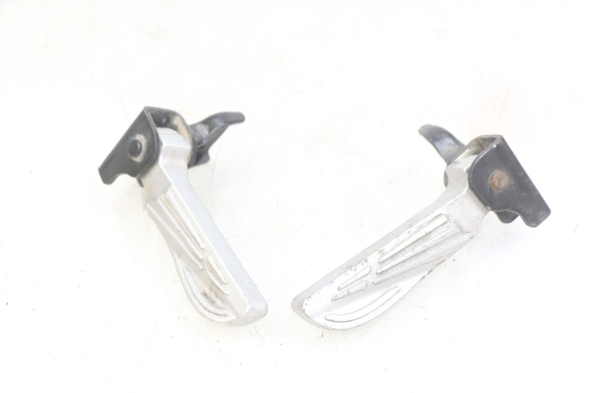 photo de PAIR OF REAR FOOTRESTS PEUGEOT TWEET 125 (2018 - 2021) - Component detail