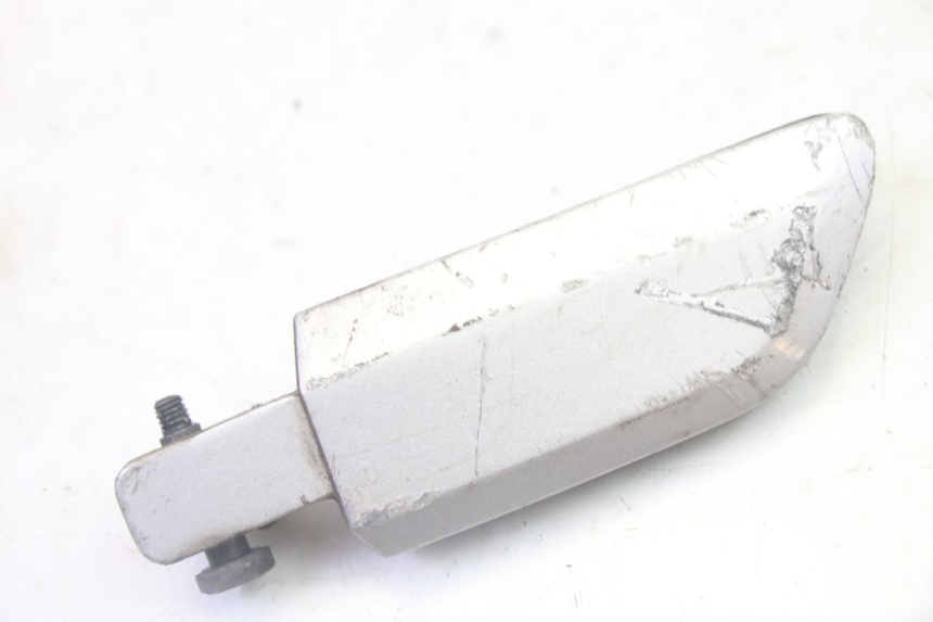 photo de PAIR OF REAR FOOTRESTS YAMAHA X-CITY XCITY 125 (2007 - 2013) - Fixing points details