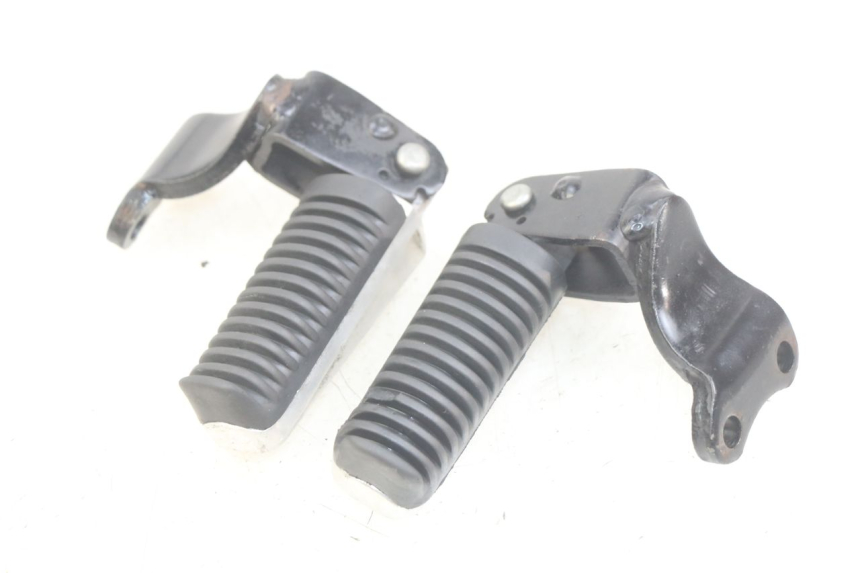 photo de PAIR OF REAR FOOTRESTS YAMAHA XMAX X-MAX 125 (2006 - 2009) - Component detail