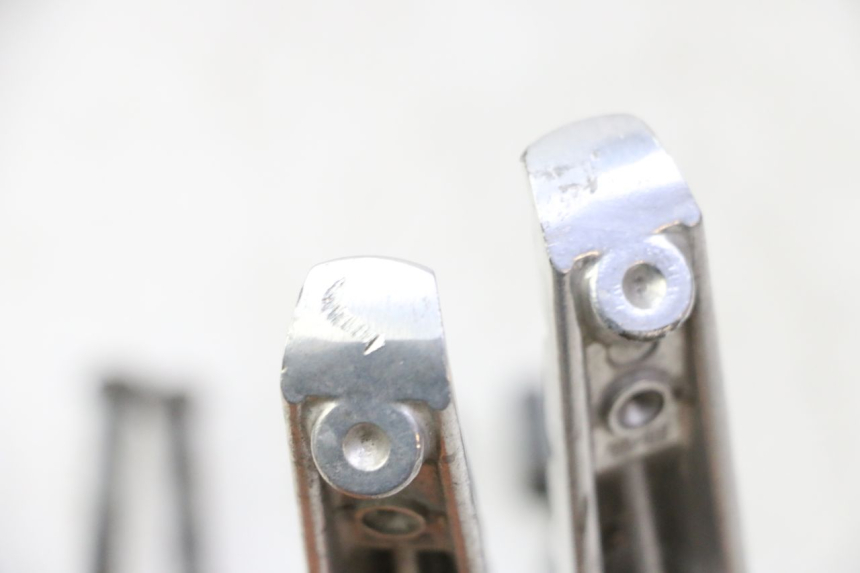 photo de PAIR OF REAR FOOTRESTS YAMAHA X-MAX XMAX 125 (2010 - 2013) - Component detail