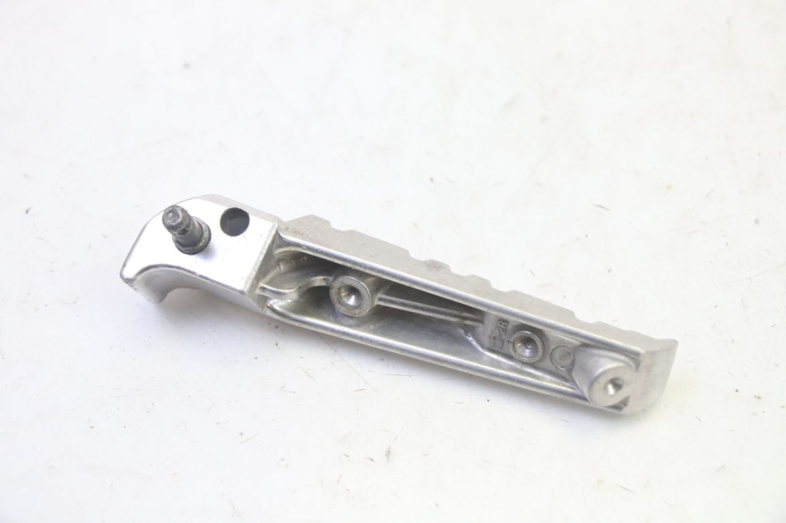 photo de PAIR OF REAR FOOTRESTS YAMAHA X-MAX XMAX 125 (2010 - 2013) - Alternative perspective