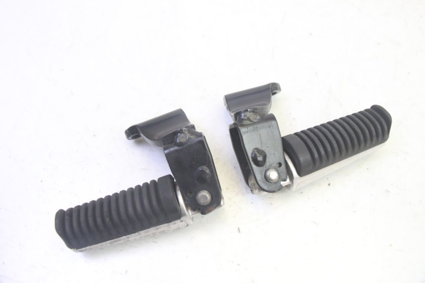 photo de PAIR OF REAR FOOTRESTS YAMAHA XMAX X-MAX 125 (2006 - 2009) - Main view
