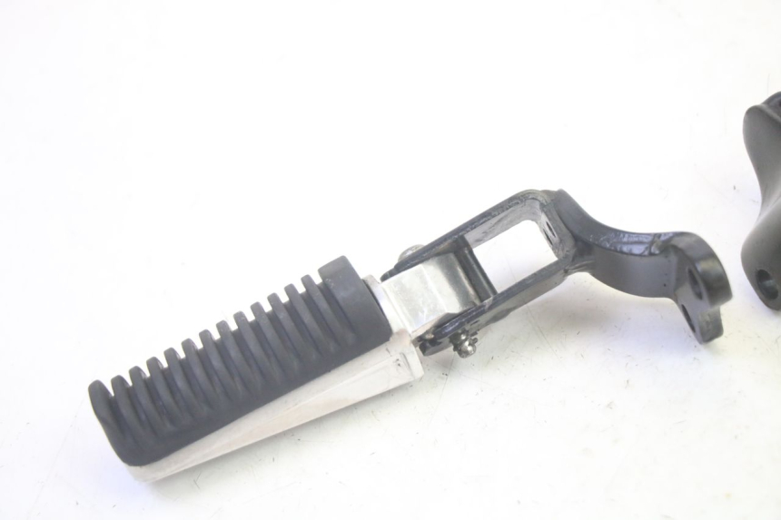 photo de PAIR OF REAR FOOTRESTS YAMAHA XMAX X-MAX 125 (2006 - 2009) - Product overview