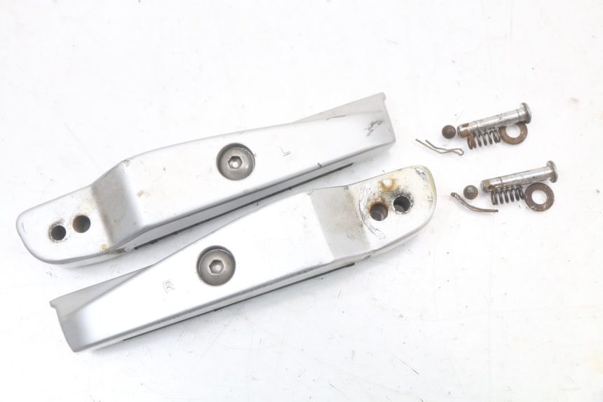 photo de PAIR REAR FOOTRESTS KYMCO XCITING 250 (2006 - 2009) - Component detail