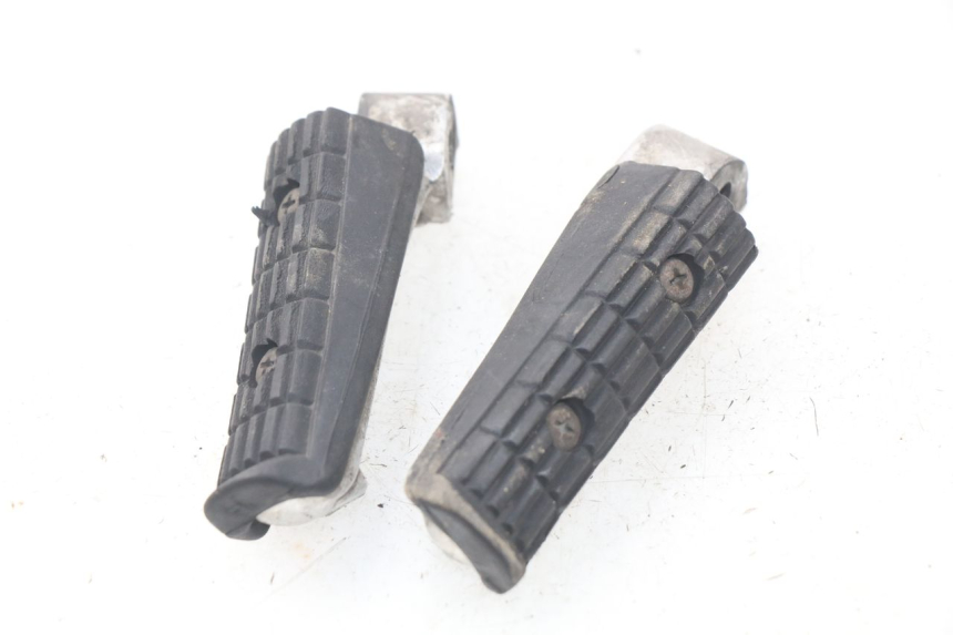 photo de PAIR REAR FOOTRESTS YAMAHA XJ600 XJ DIVERSION 600 (1992 - 1997) - Alternative perspective