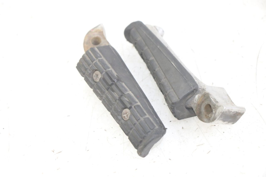 photo de PAIR REAR FOOTRESTS YAMAHA XJN DIVERSION 600 (2000 - 2003) - Alternative perspective