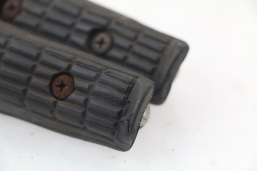 photo de PAIR REAR FOOTRESTS YAMAHA XJN XJ N DIVERSION 600 (1994 - 1997) - Component detail