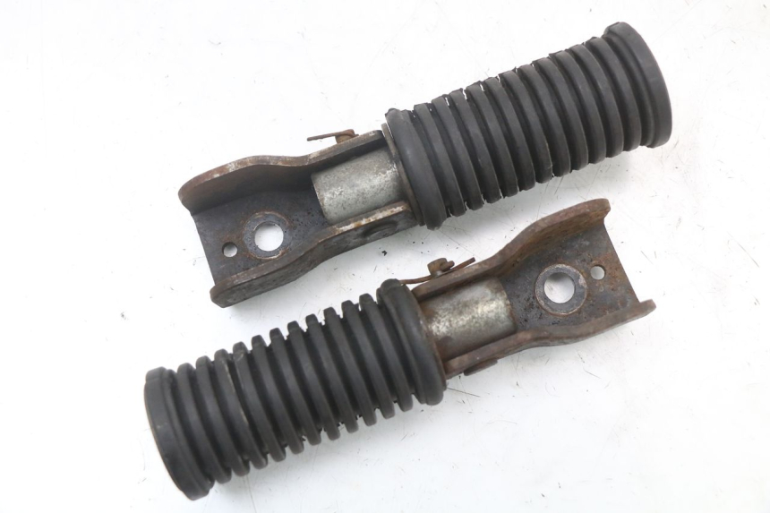 photo de PAIR REAR FOOTRESTS SYM XS 125 (2007 - 2016) - Component detail