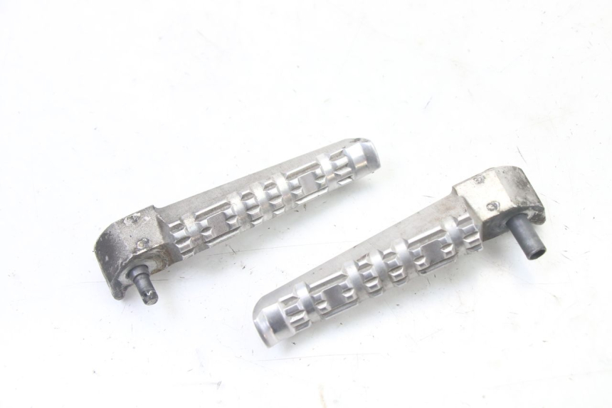 photo de PAIR REAR FOOTRESTS YAMAHA YP X-MAX XMAX 400 (2014 - 2017) - Component detail