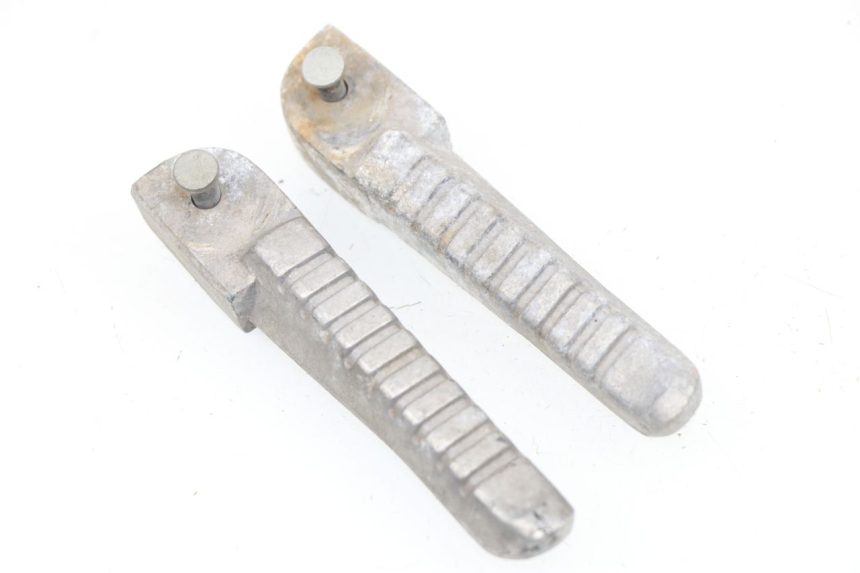 photo de PAIR REAR FOOTRESTS YIYING YY T POWER MAX 125 (2006 - 2016) - Main view