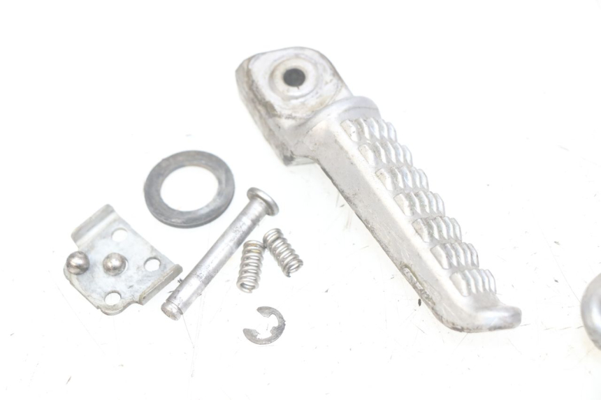 photo de PAIR OF REAR FOOTRESTS KAWASAKI Z 750 (2007 - 2013) - Product overview