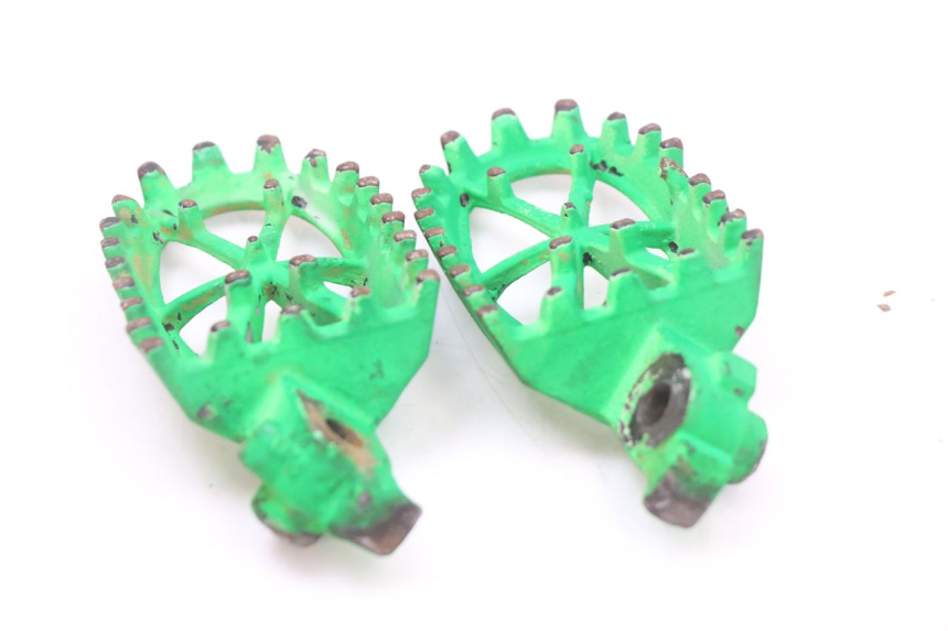 photo de PAIR FRONT FOOTREST ORION AGB37 CRF1 DIRT BIKE 140 - Technical close-up