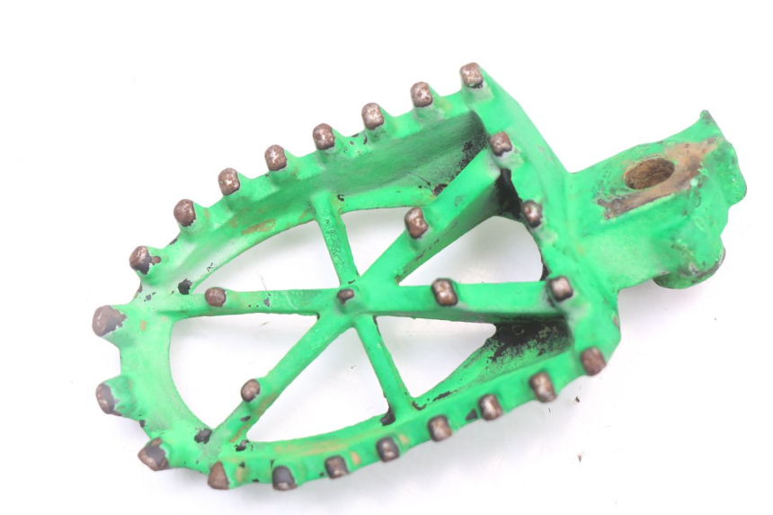 photo de PAIR FRONT FOOTREST ORION AGB37 CRF1 DIRT BIKE 140 - Fixing points details