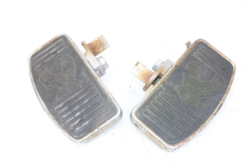 photo de PAIR FRONT FOOTREST HYOSUNG GV AQUILA 125 (2000 - 2009) - Main view