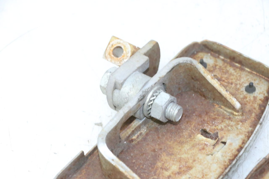 photo de PAIR FRONT FOOTREST HYOSUNG GV AQUILA 125 (2000 - 2009) - Product overview