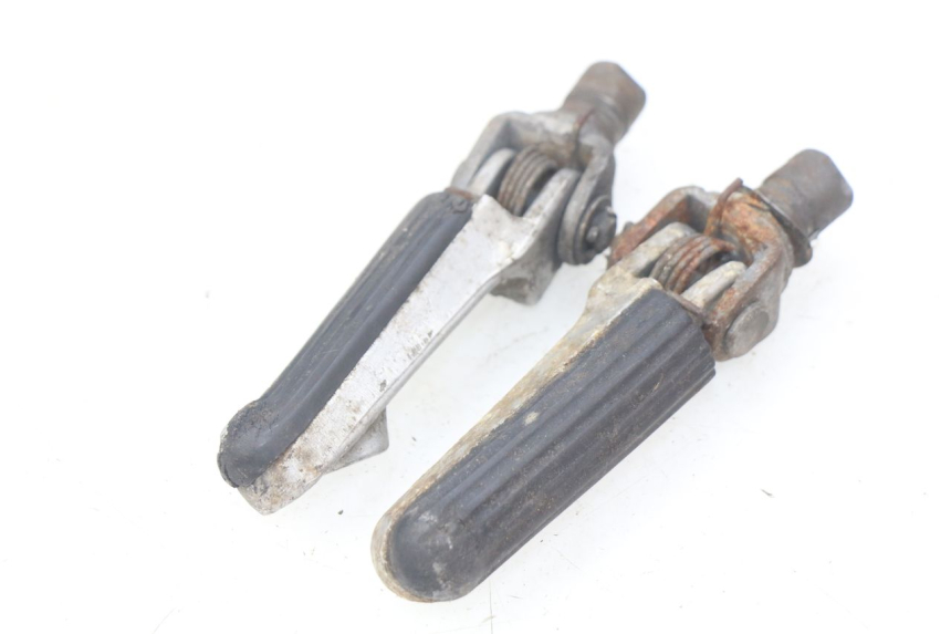 photo de PAIR OF FRONT FOOTRESTS HONDA CBR RR FIREBLADE 900 (1992 - 1994) - Main view