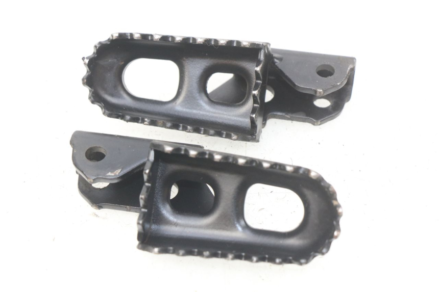 photo de PAIR OF FRONT FOOTRESTS LONCIN DIRT BIKE 125 - Main view